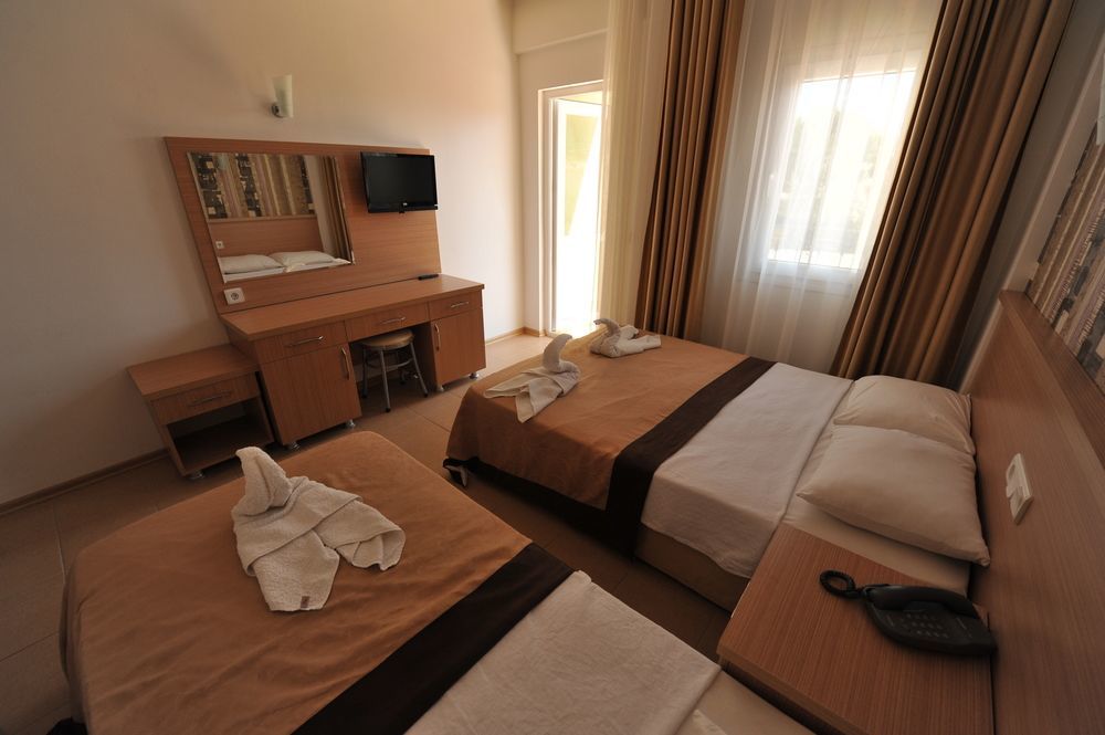 אולודניץ Taner Otel מראה חיצוני תמונה